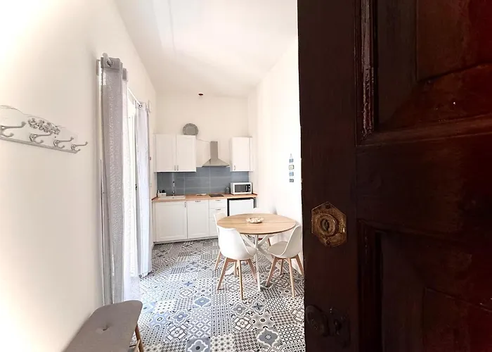 Daire Finestra Sul Borgo